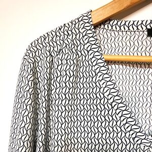 Ann Taylor Factory Geometric Blouse Top Longsleeve Shirt Work XL